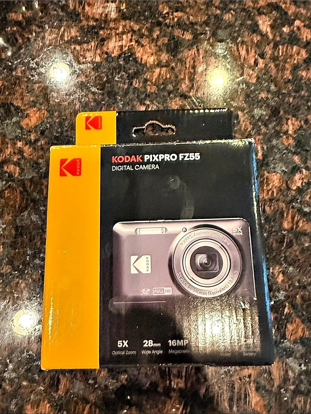 Kodak PIXPRO FZ55 Black & Pink Like New